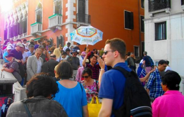 Tages-Reise Venedig mit Touristenmassen
