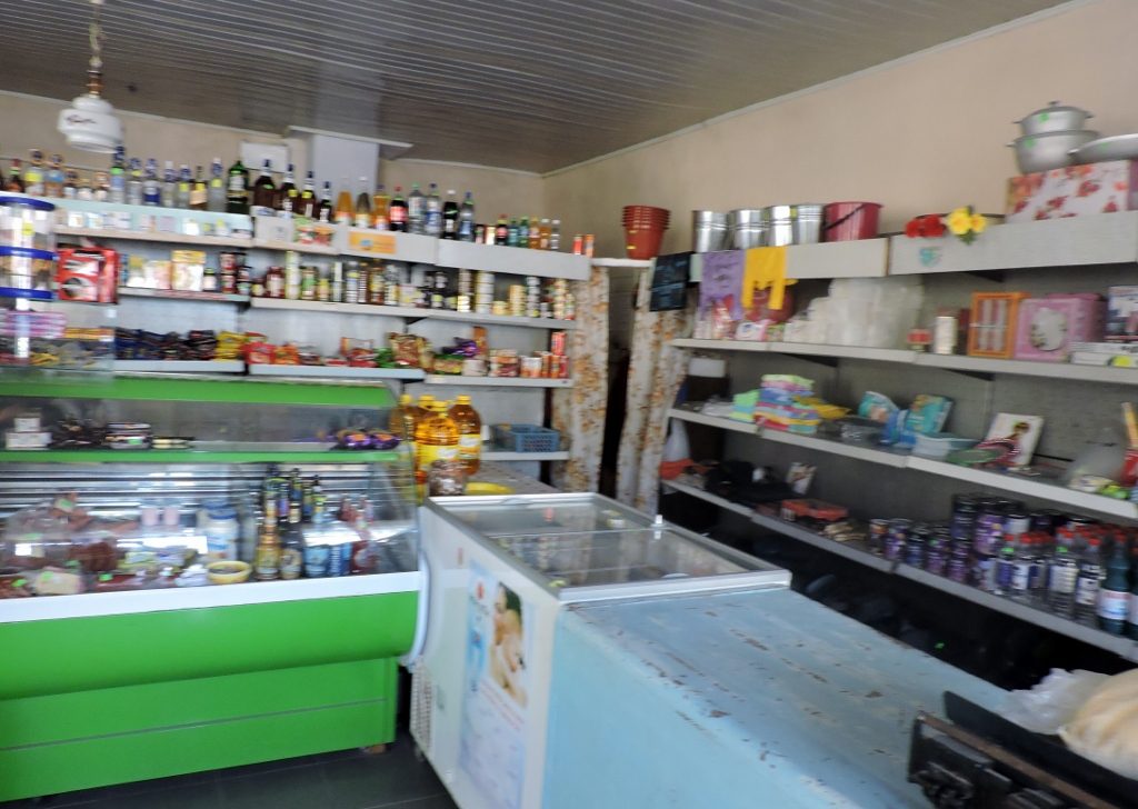 Kleiner Supermarkt in Butuceni, Moldawien