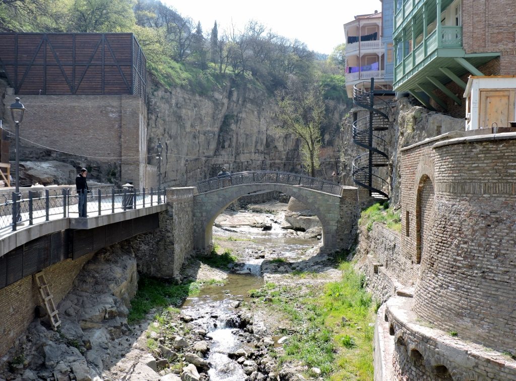 Brücke im Bäderviertel, Tiflis Altstadt Fotos
