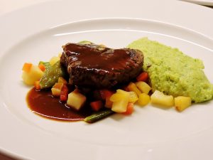 Tournedos Steak, Kochkurs in Wien mit Menü