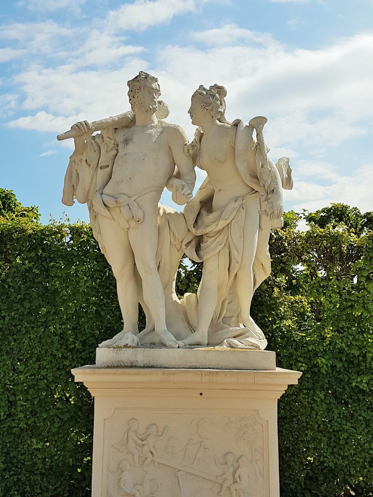 Statue im Belvedere Park Wien