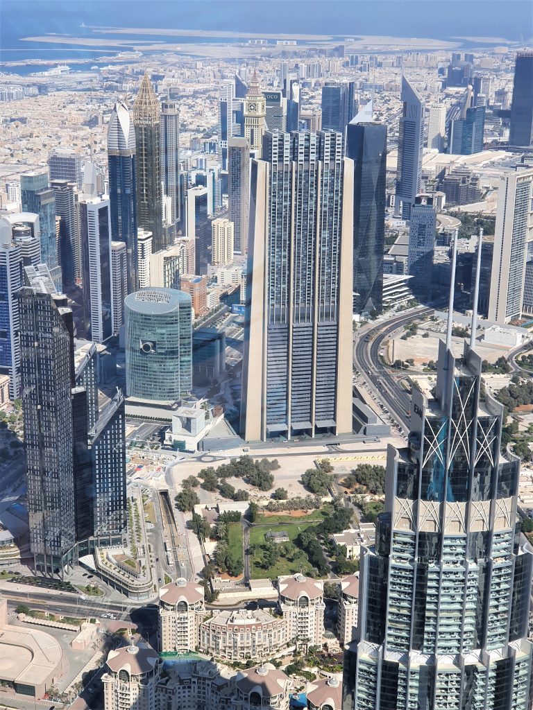 Blick von oben auf die Skyline von Dubai