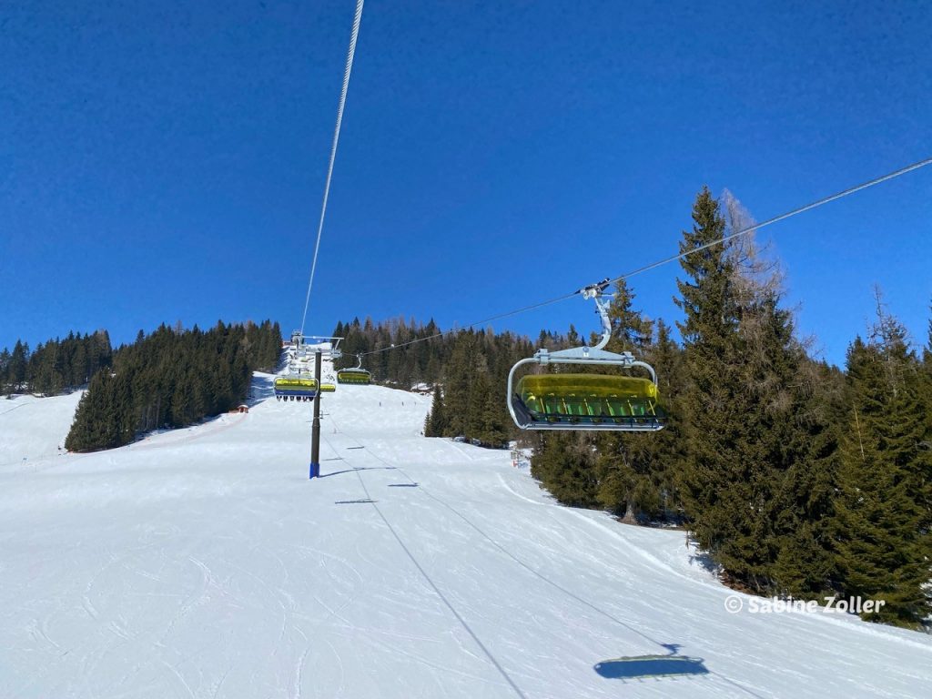 Skilift mit Schneebedeckter Piste, Filzmoos