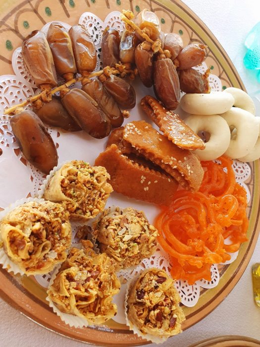 tunesische Süßigkeiten auf einem Teller