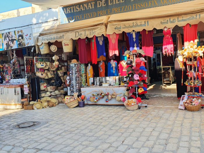 orientalischer Laden im Souk von Djerba Island