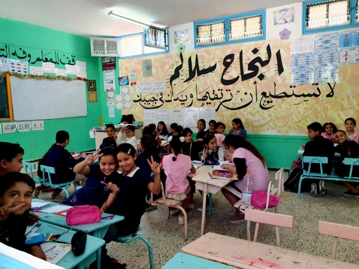 Schulklasse mit Kindern in Djerba, Tunesien