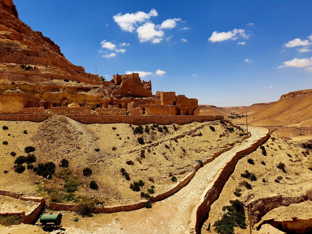 Weg zum Berber-Dorf, Tunesien Ausflugsziele