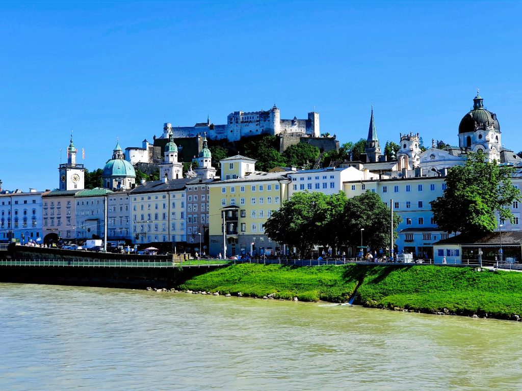 Salzburg im Reisebuchungsportalg, Destination im