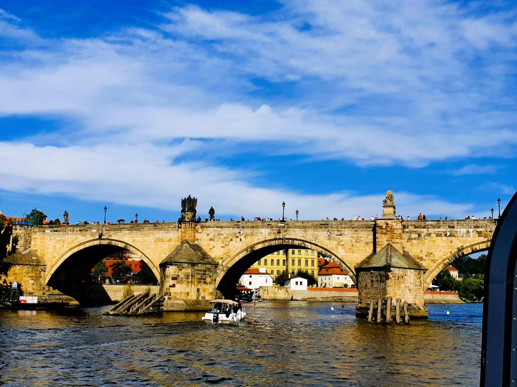 Karlsbrücke über den Moldau Fluss