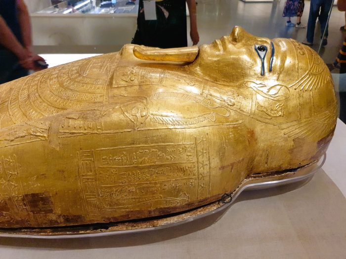 goldener Phararo-Sarg, National Museum Egypt Civilization