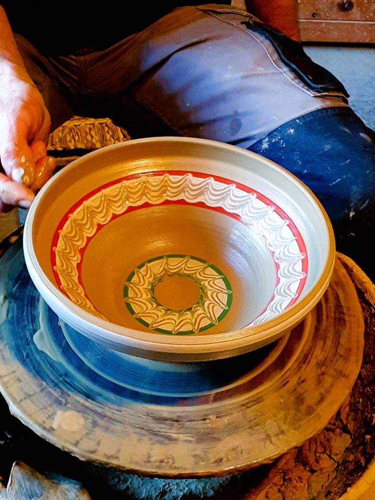 slowenische Keramikschüssel