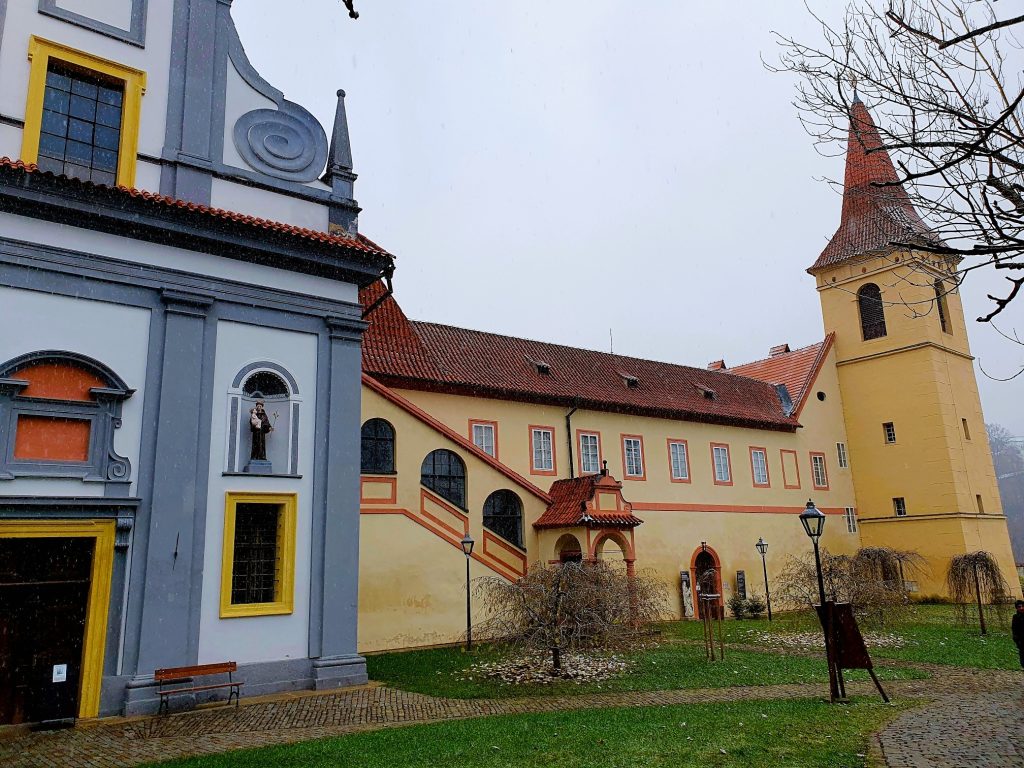 Kloster mit Klostergarten in Cesky Krumlov
