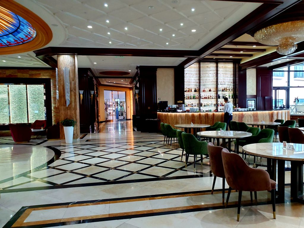 elegante Lobby eines modernen Hotels