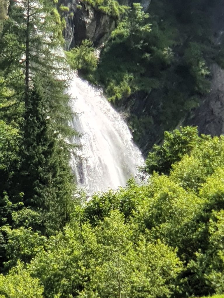 Wasserfall im Gebirge, Hüttschlag