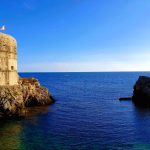 Teil einer Festung am Meer mit Felsen, Sehenswürdigkeiten Dubrovnik
