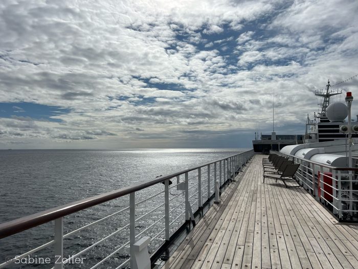 Blick von Schiffsboard auf den Ozean, Minikreuzfahrt Kiel Kopenhagen