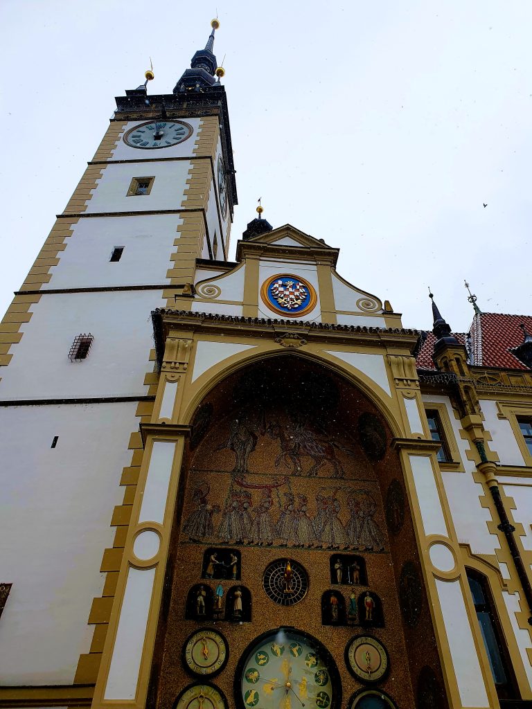 hoher Turm mit astronomischer Uhr, Olmütz Tschechien