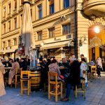 Lokal mit Sitzplätzen im Freien in Zagreb