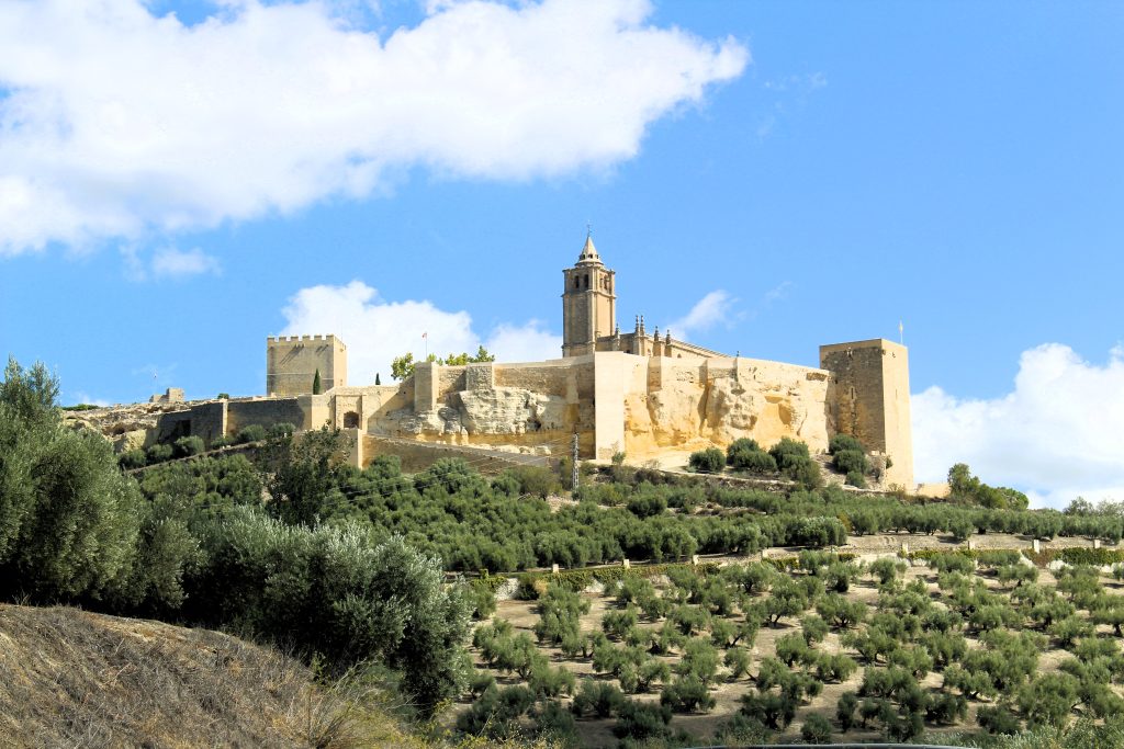 Burg auf einem Hügel, Andalusien Rundreise
