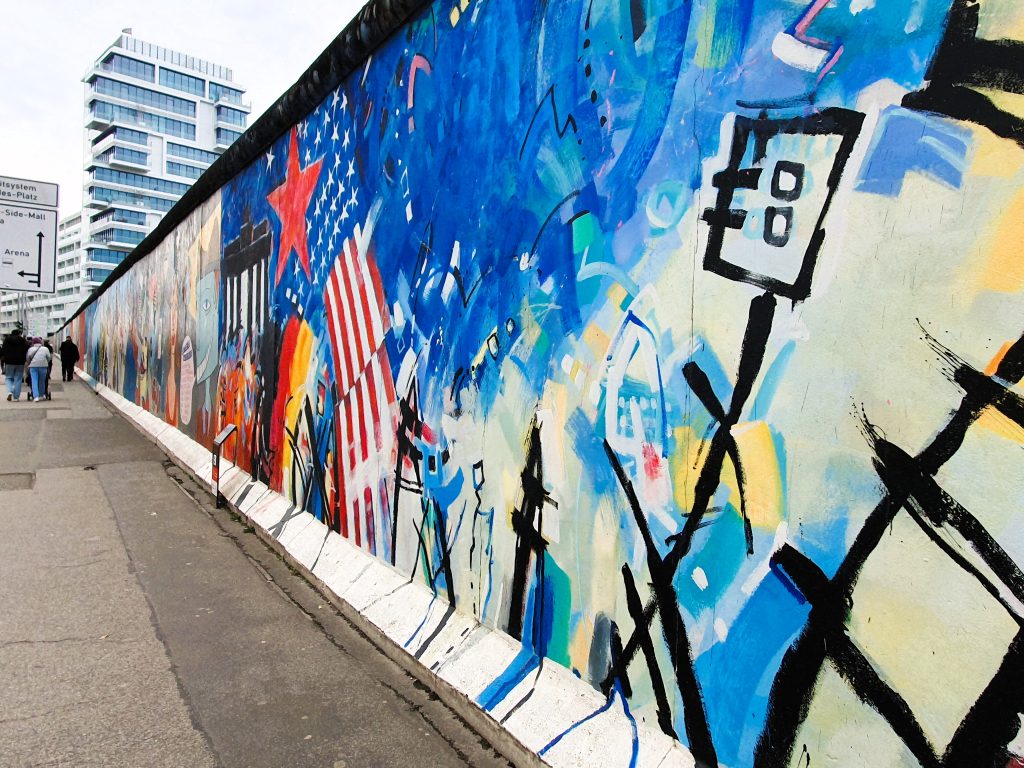 Graffiti Wall East Side Gallery - Berliner Sehenswürdigkeiten