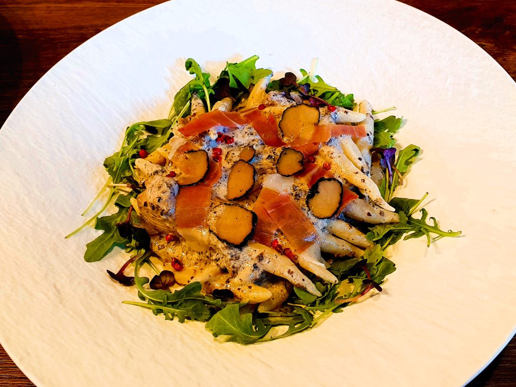Seafood Salat im Teller