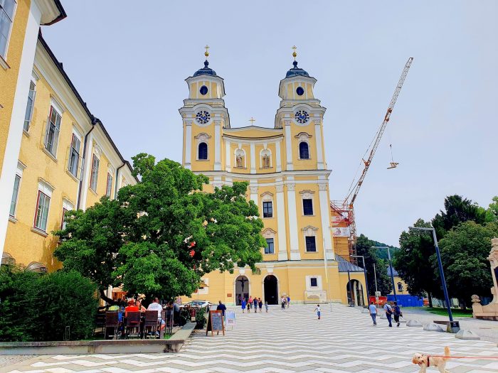 Basilika mit zwei Türmen, Mondsee Sehenswürdigkeiten