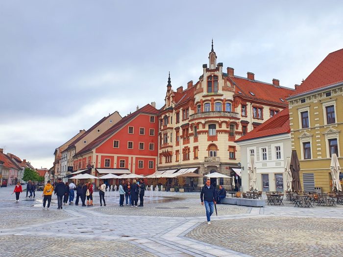 Hauptplatz einer historischen Altstadt, Maribor Sehenswürdigkeiten, Slowenien